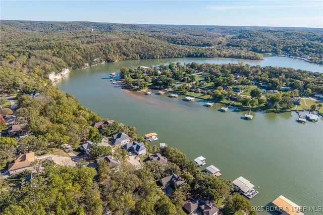 $995,000 | 505 Minnowbrook Road, Camdenton, MO 65020