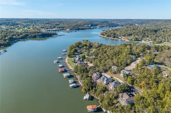 $975,000 | 505 Minnowbrook Road, Camdenton, MO 65020