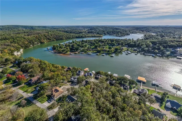 $995,000 | 505 Minnowbrook Road, Camdenton, MO 65020