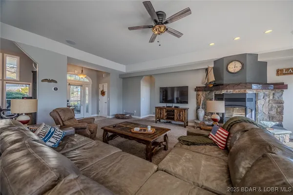 $975,000 | 505 Minnowbrook Road, Camdenton, MO 65020