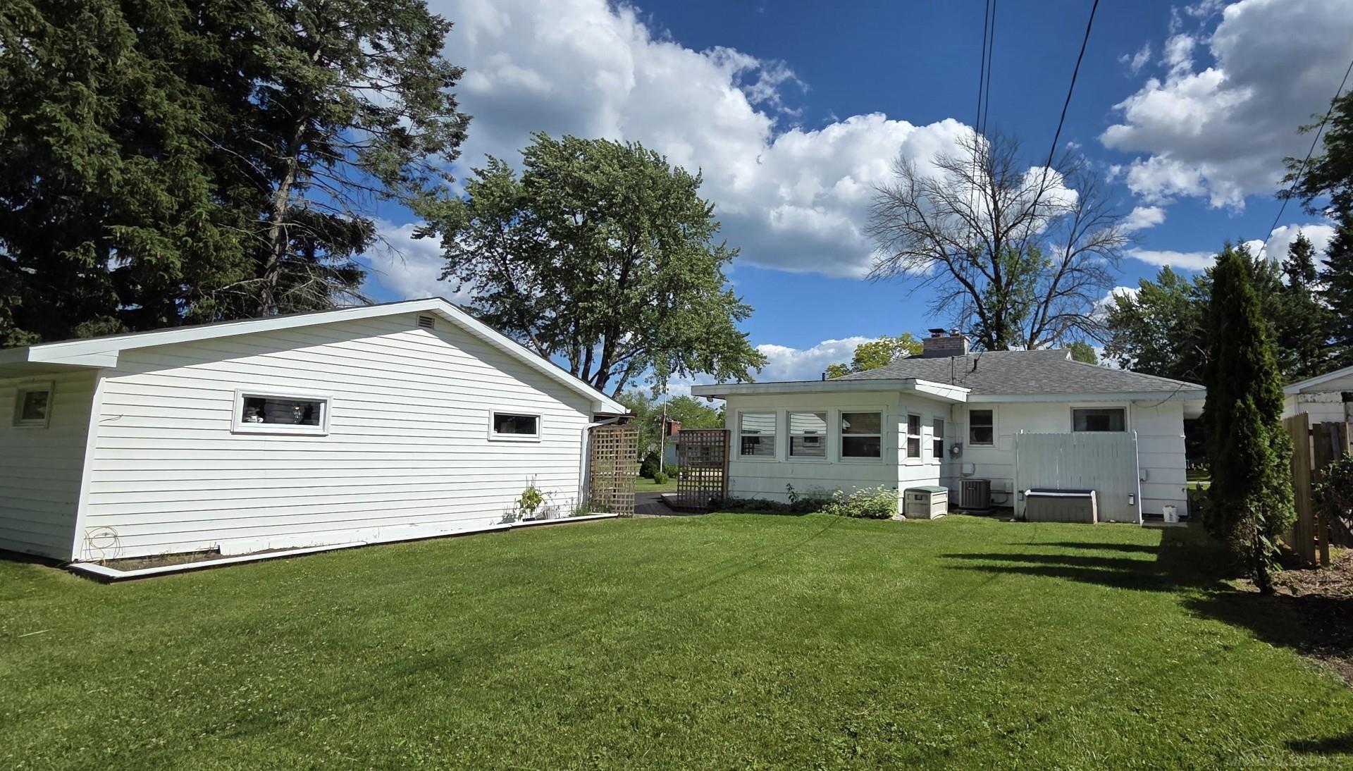 7439 Birchtree Road Lexington, MI 48450 - Photo 3 of 35