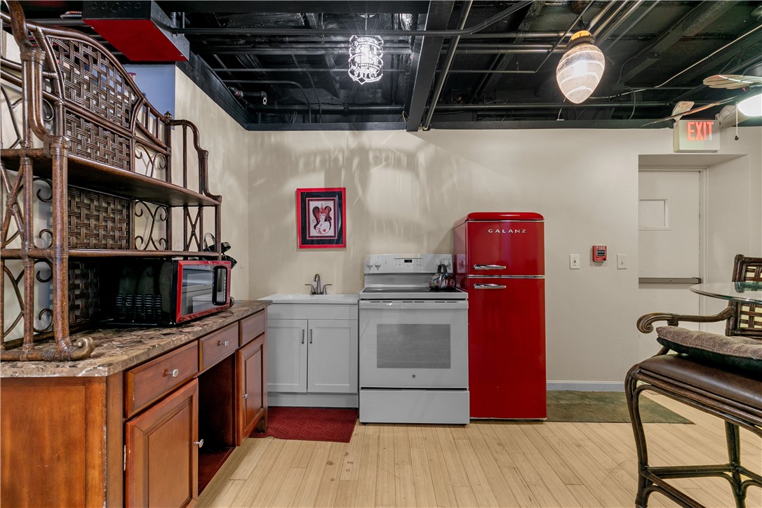 299 West Main Road Middletown, RI 02842 - Photo 43 of 49 Gallery Image 43