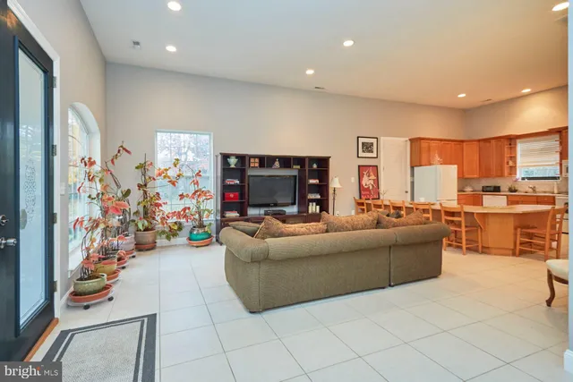 $3,995 | 12815 Braddock Road, Clifton, VA 20124