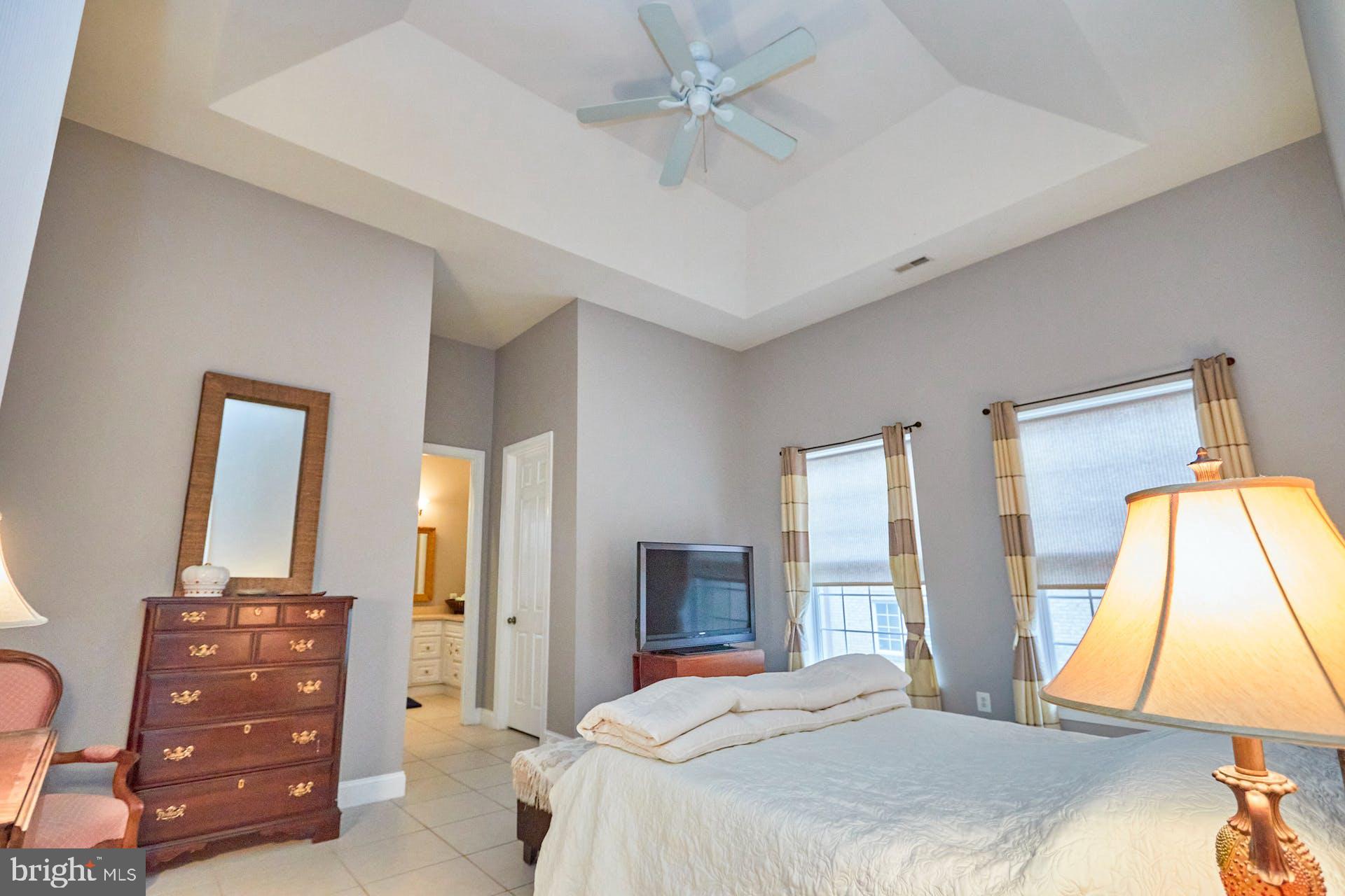 12815 Braddock Road Clifton, VA 20124 - Photo 15 of 21 Guest cottage Master suite