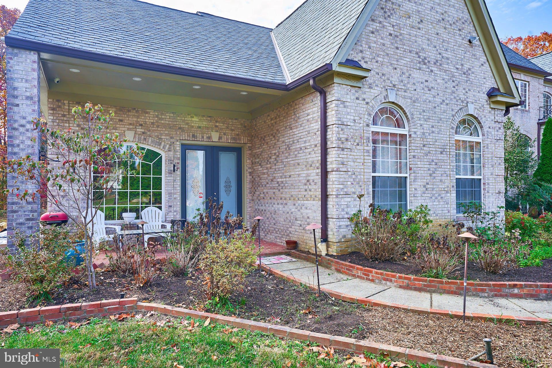 12815 Braddock Road Clifton, VA 20124 - Photo 6 of 21 Guest House front entrance