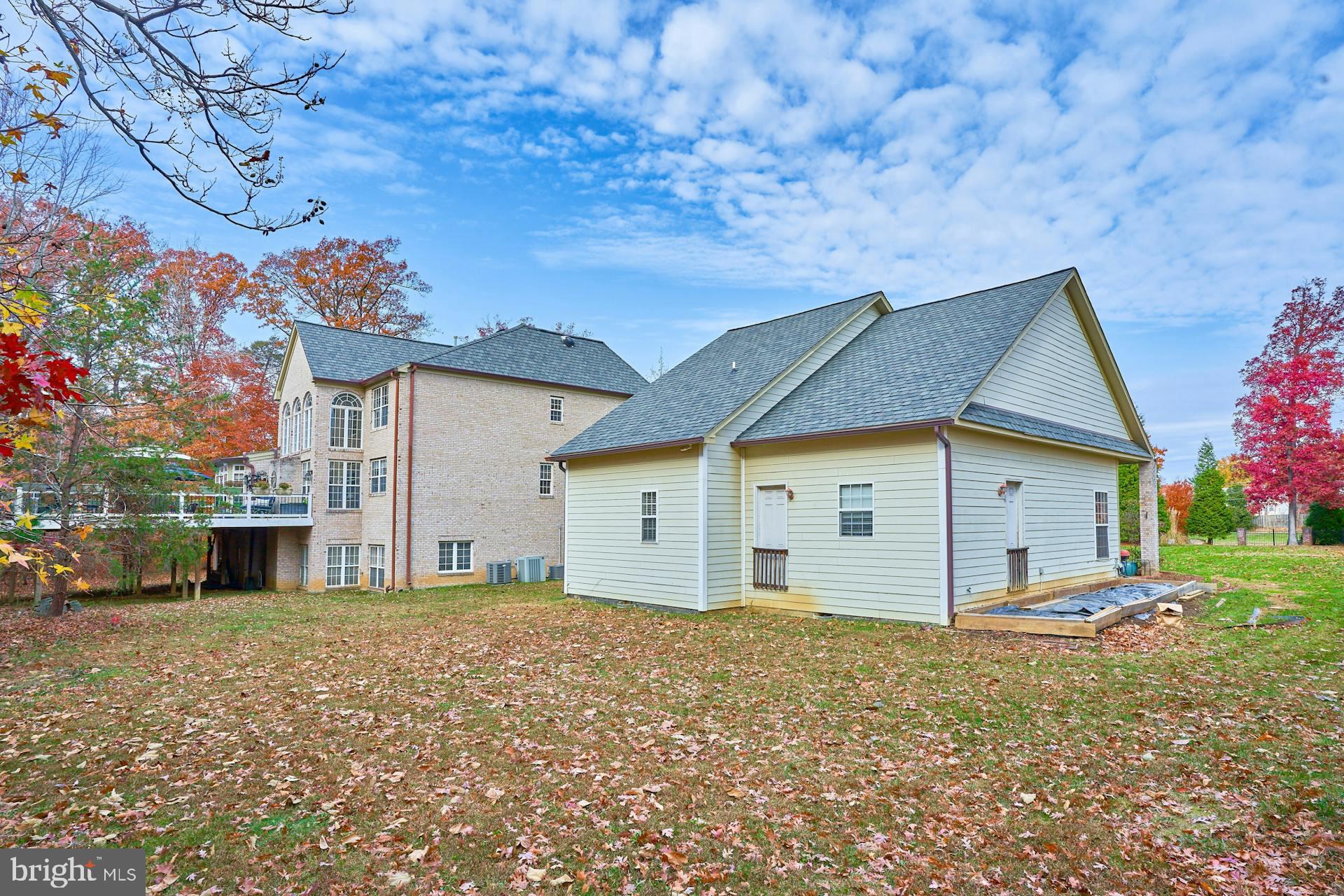 12815 Braddock Road Clifton, VA 20124 - Photo 7 of 21 Rear Exterior