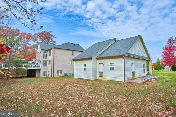 front view of house with a yard