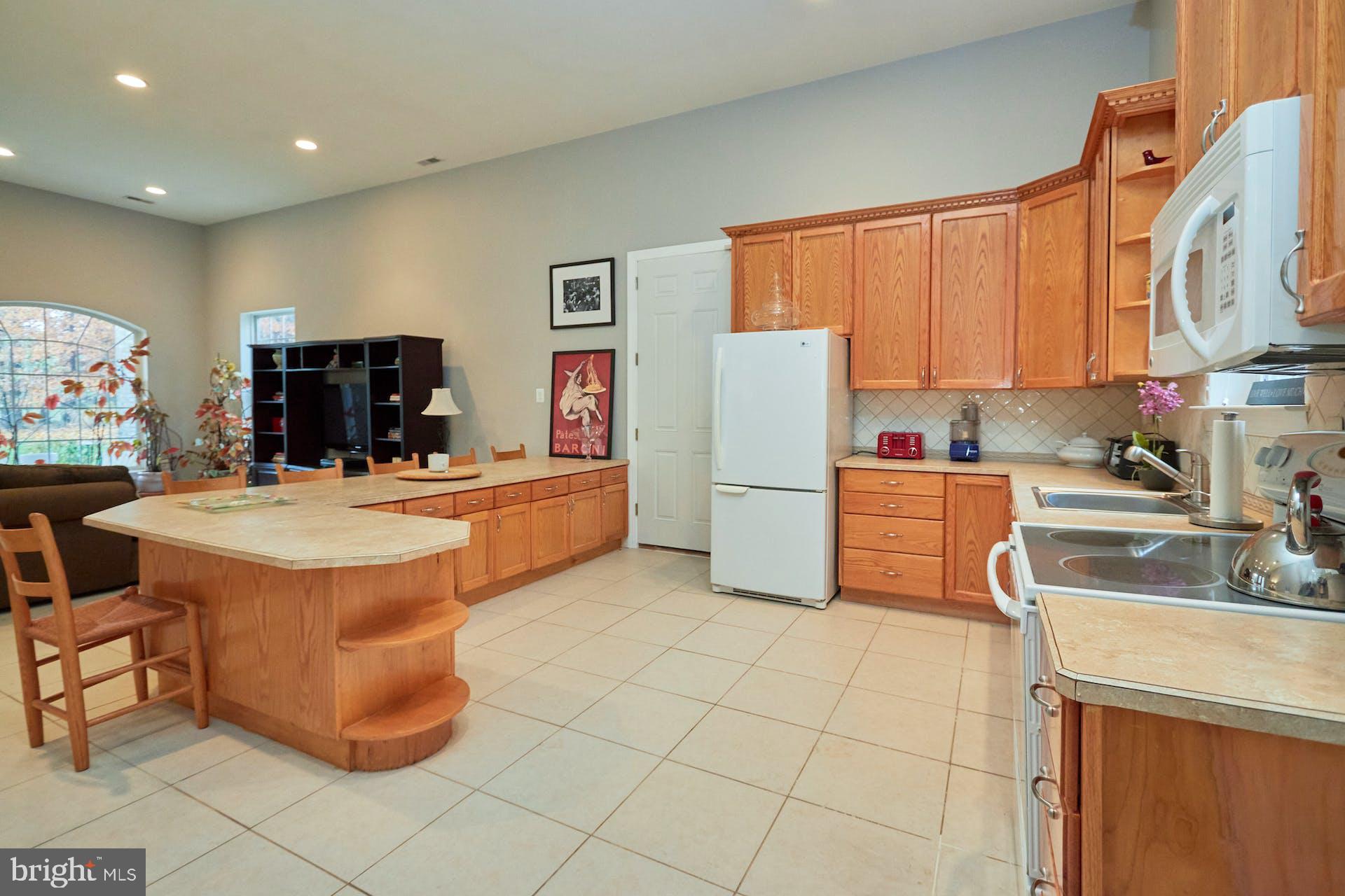 12815 Braddock Road Clifton, VA 20124 - Photo 9 of 21 Kitchen