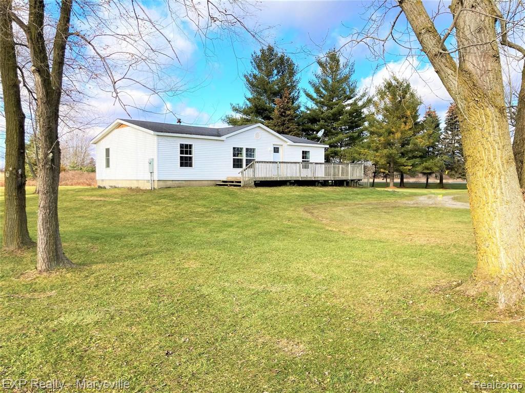 13581 Yale Road Yale, MI 48097 - Photo 3 of 30