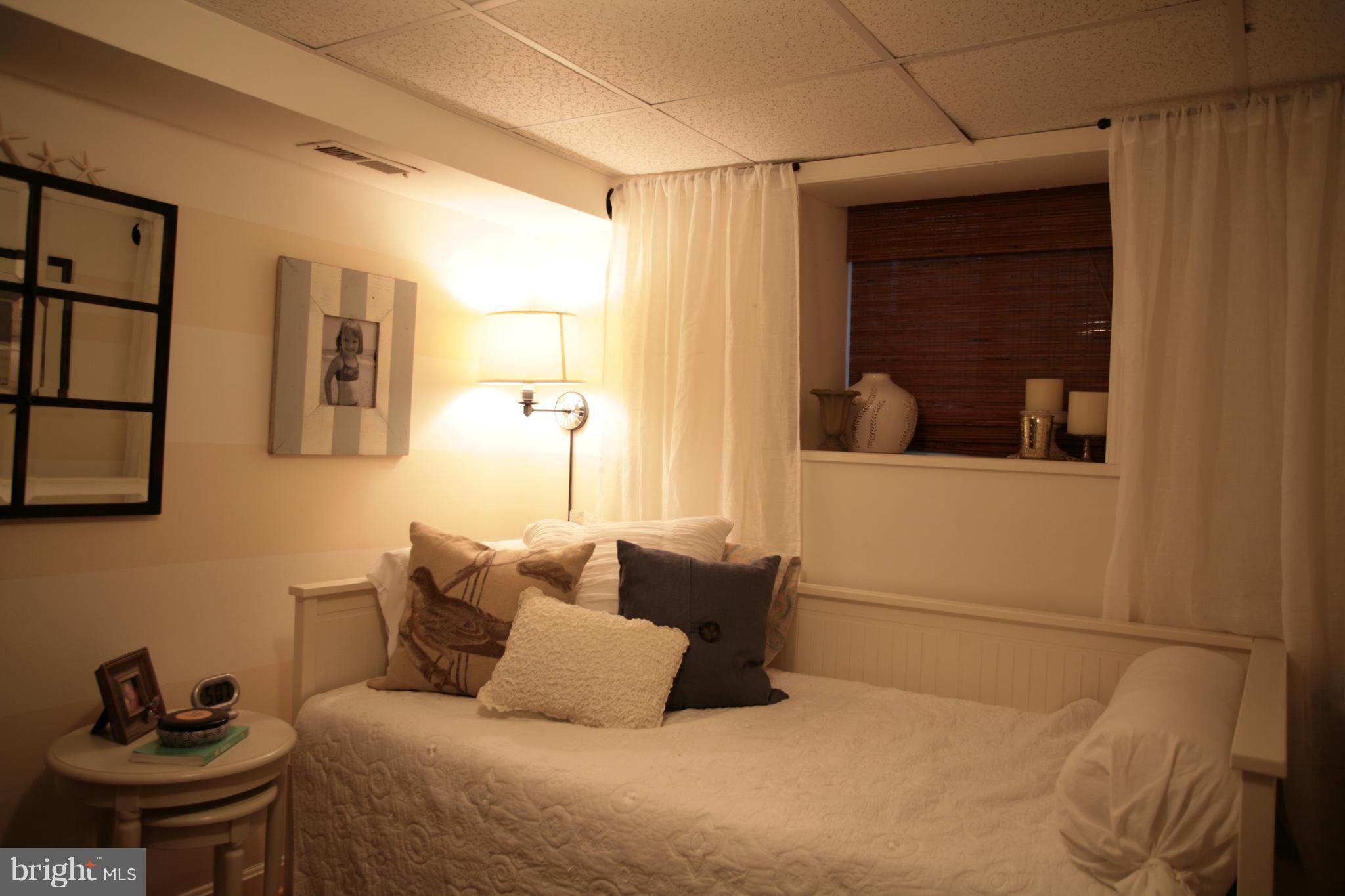 1422 Ridgeway Arnold, MD 21012 - Photo 25 of 28 Bedroom
