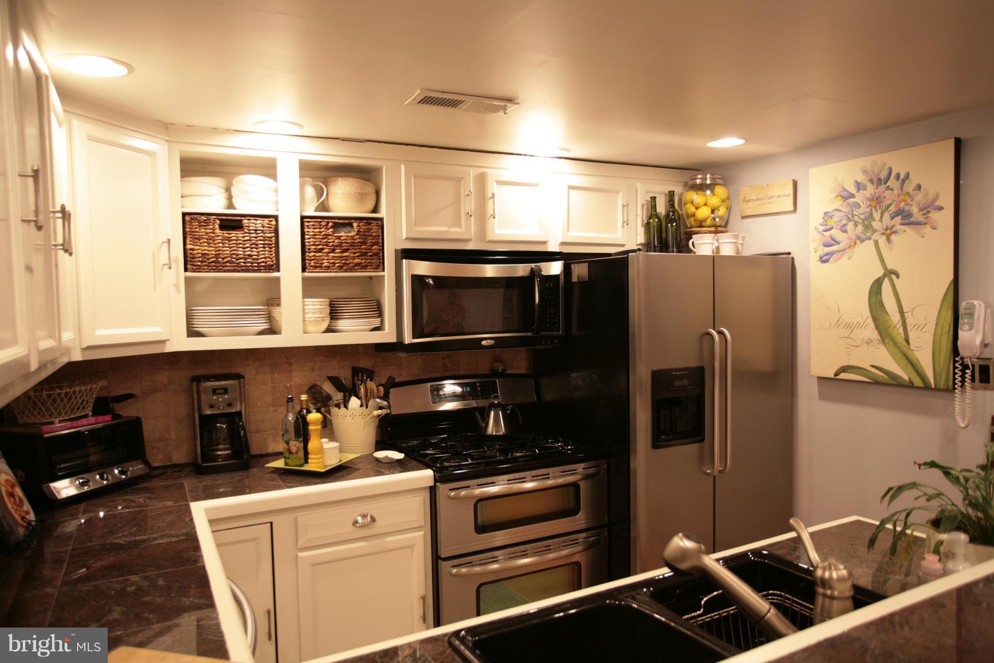 1422 Ridgeway Arnold, MD 21012 - Photo 6 of 28 Kitchen