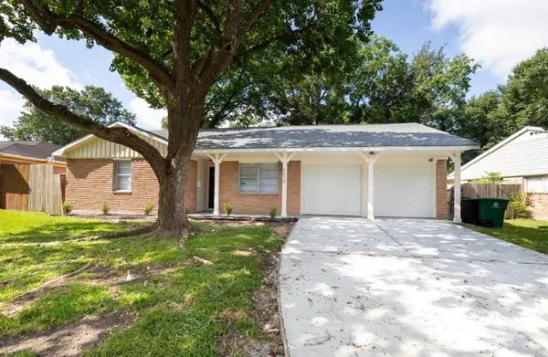 $2,000 | 7515 Jason Street, Houston, TX 77074