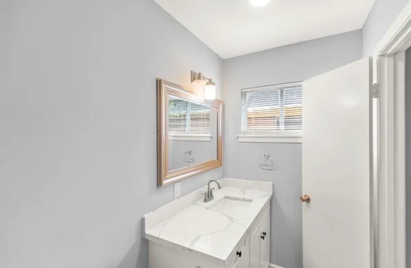 $2,000 | 7515 Jason Street, Houston, TX 77074