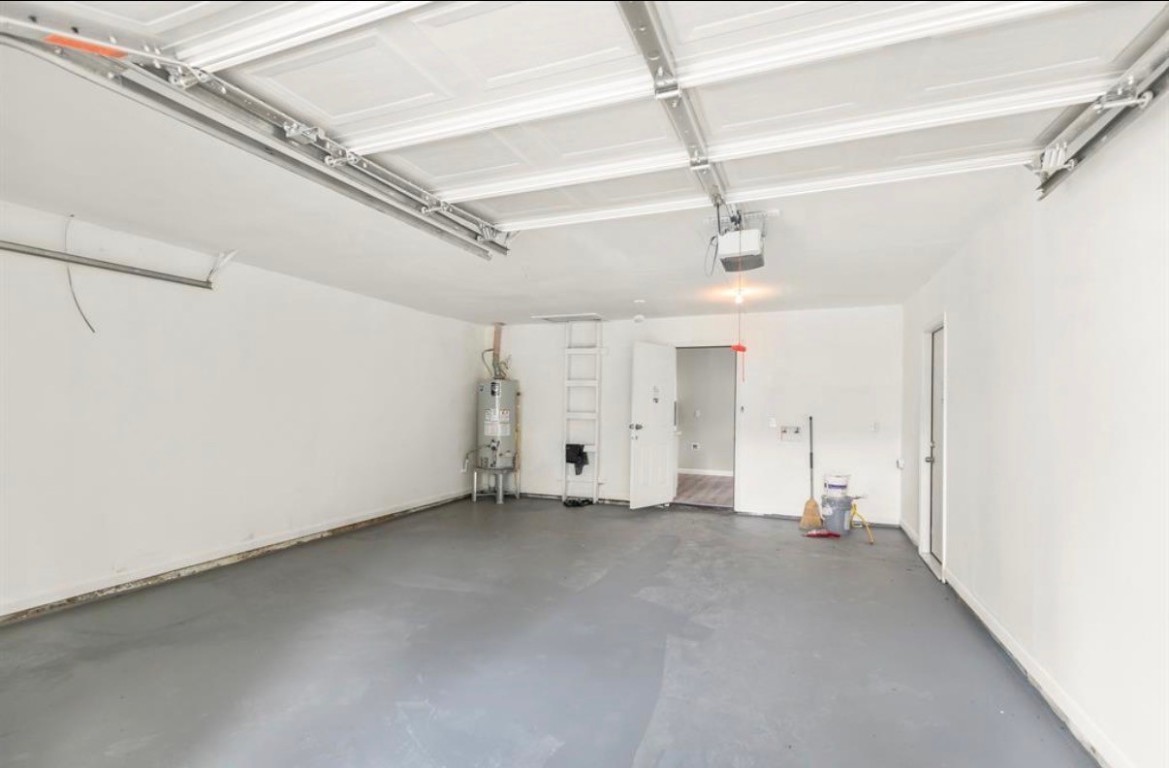 7515 Jason Street Houston, TX 77074 - Photo 22 of 24 a view of a room with an entryway