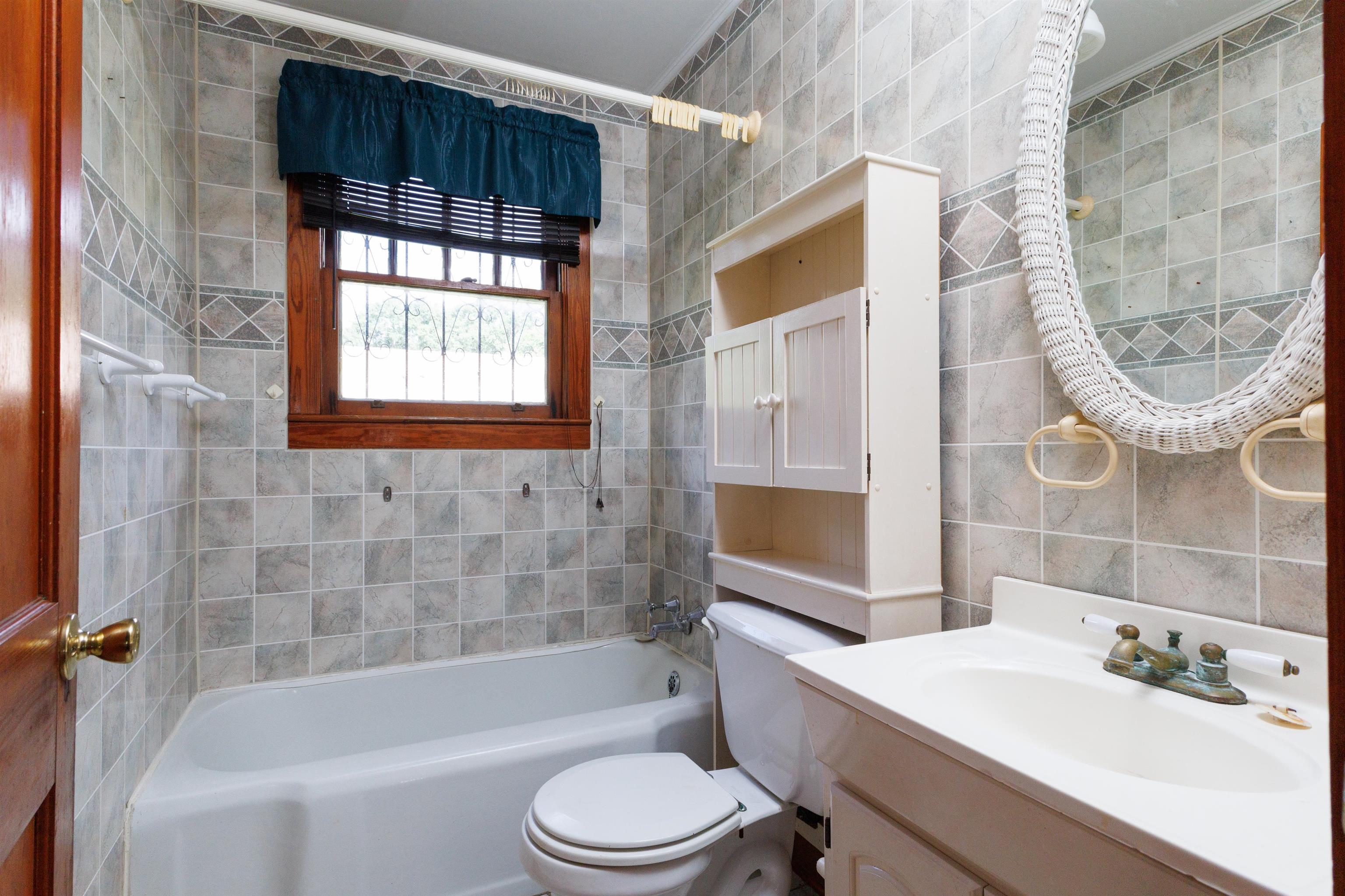 231 Birmingham Street Mobile, AL 36610 - Photo 8 of 14