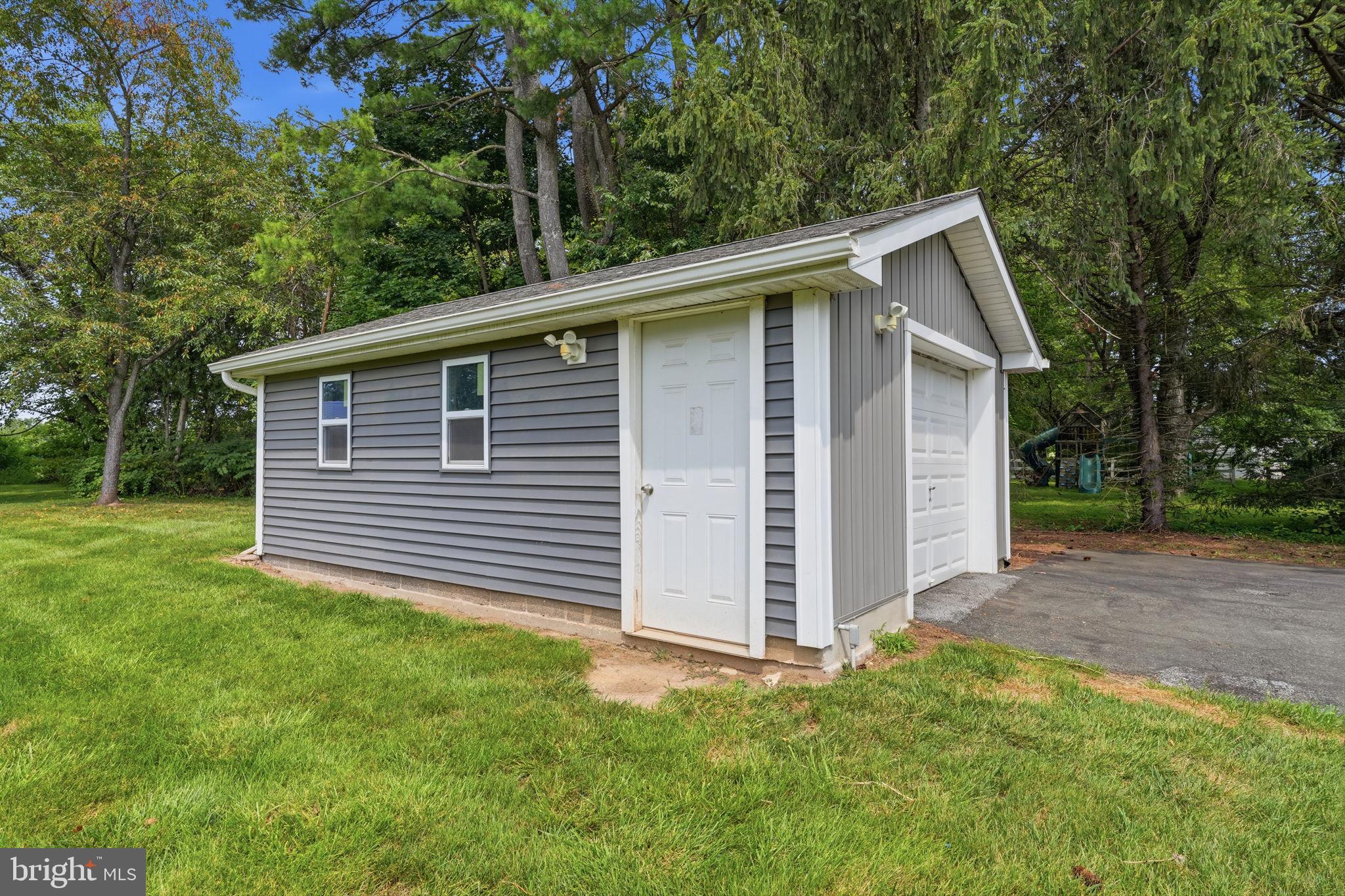 1633 Reed Road Pennington, NJ 08534 - Photo 36 of 36 Garage