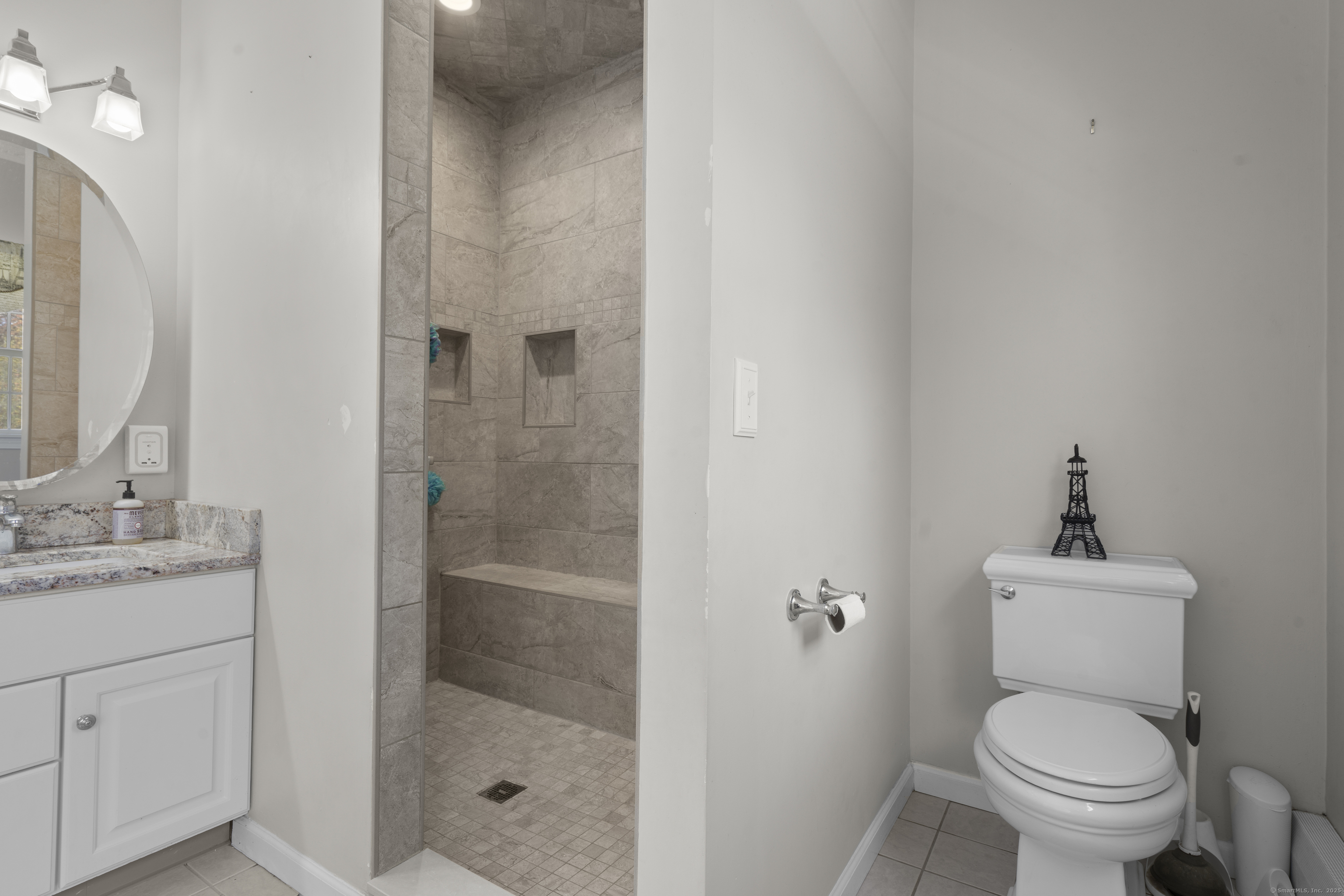 63 Taylor Road Colchester, CT 06415 - Photo 16 of 40 2nd floor