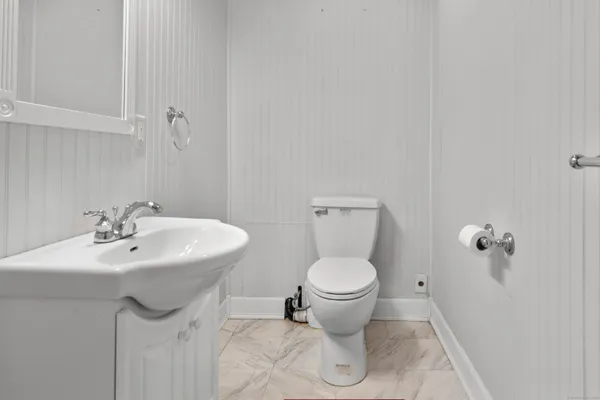 $1,000,000 | 63 Taylor Road, Colchester, CT 06415