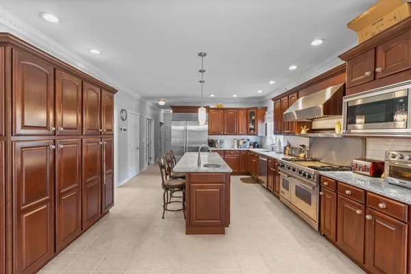 $1,000,000 | 63 Taylor Road, Colchester, CT 06415
