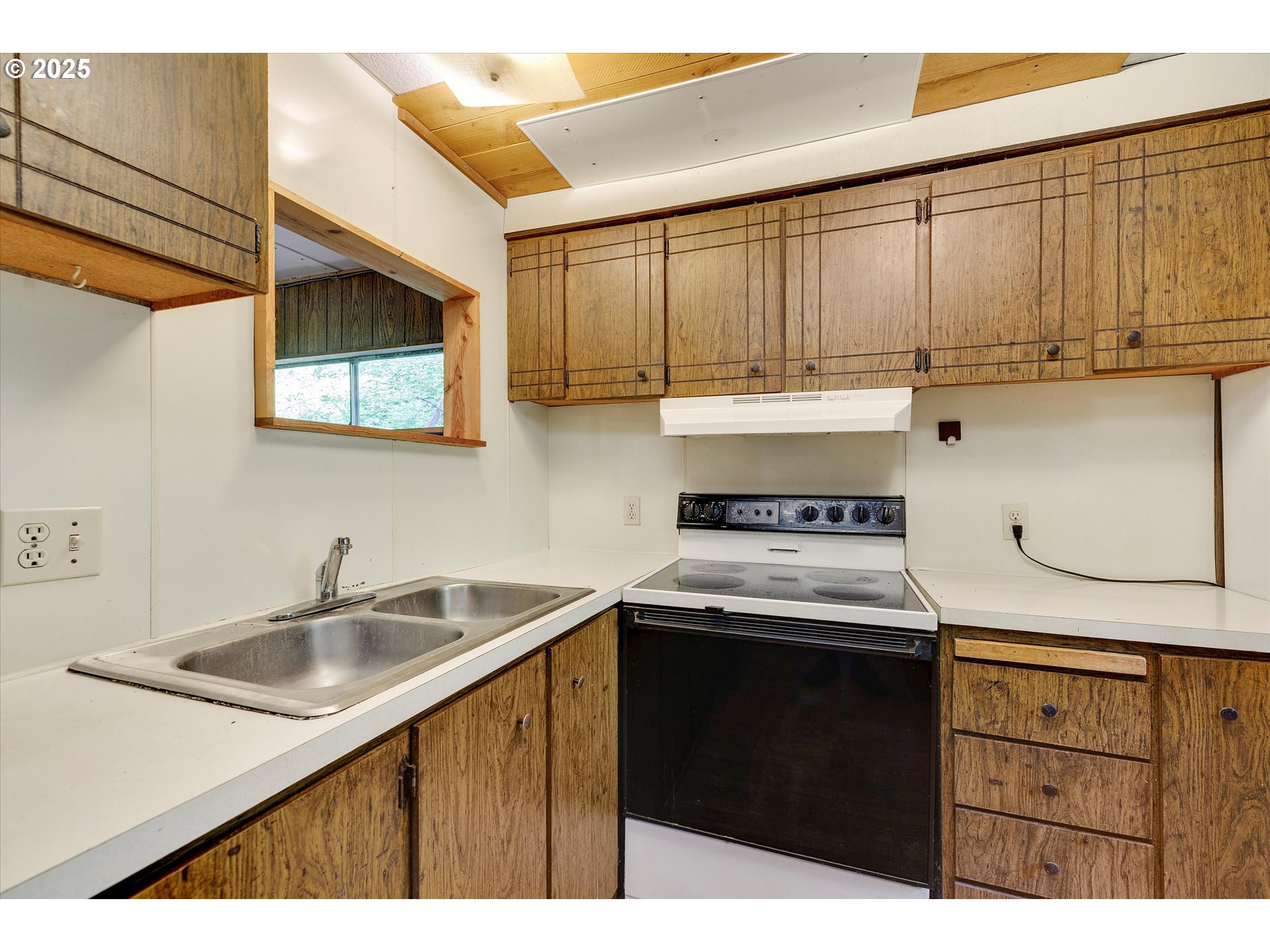 27200 Highway 211 Estacada, OR 97023 - Photo 10 of 37