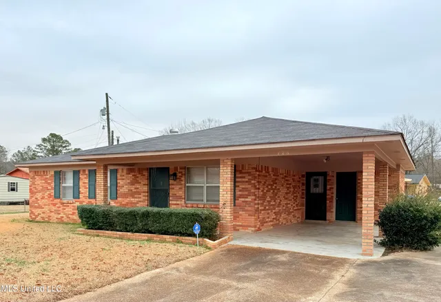 $115,000 | 126 Lyon Drive, Grenada, MS 38901