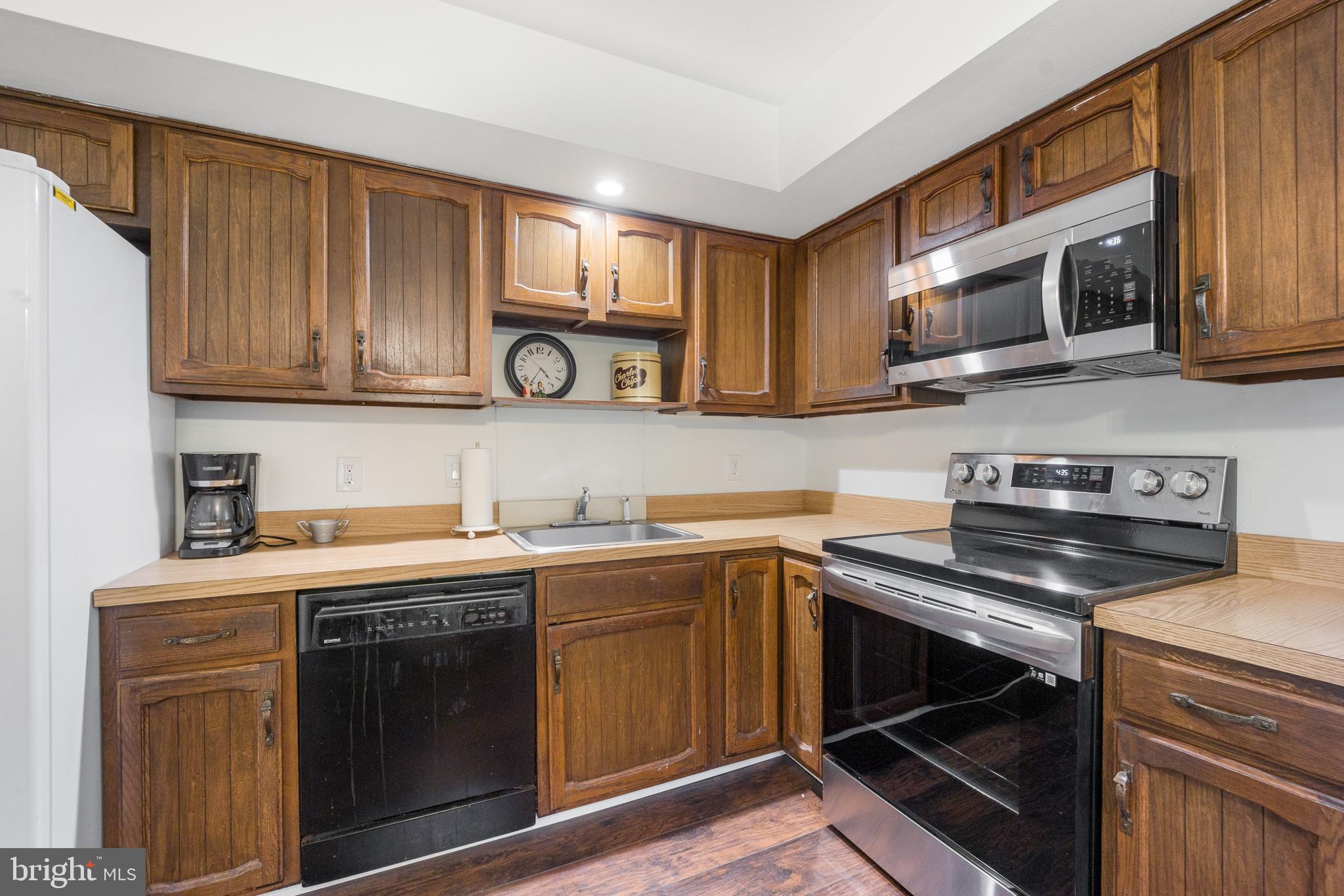 1278 Boyd Road Warminster, PA 18974 - Photo 12 of 28 Gallery Image 12