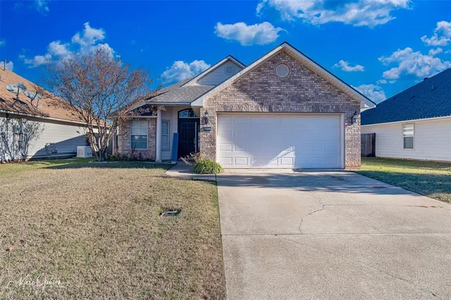 $1,700 | 610 Whitefield Lane, Bossier City, LA 71112