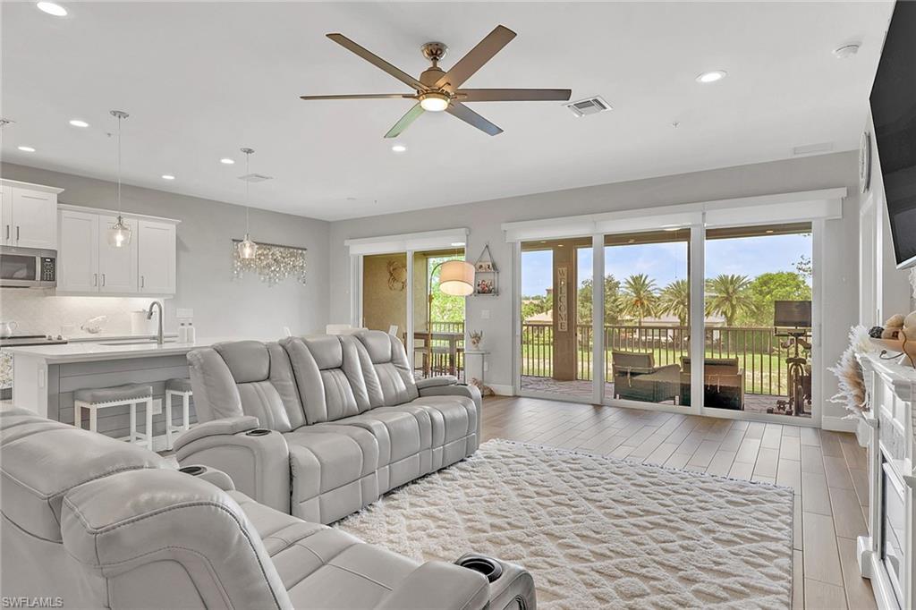 2335 Sawyers Hill Road, Unit 506 Naples, FL 34120 - Photo 3 of 30