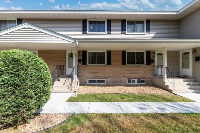 $227,000 | 9019 18th Avenue South, Unit 210, Bloomington, MN 55425