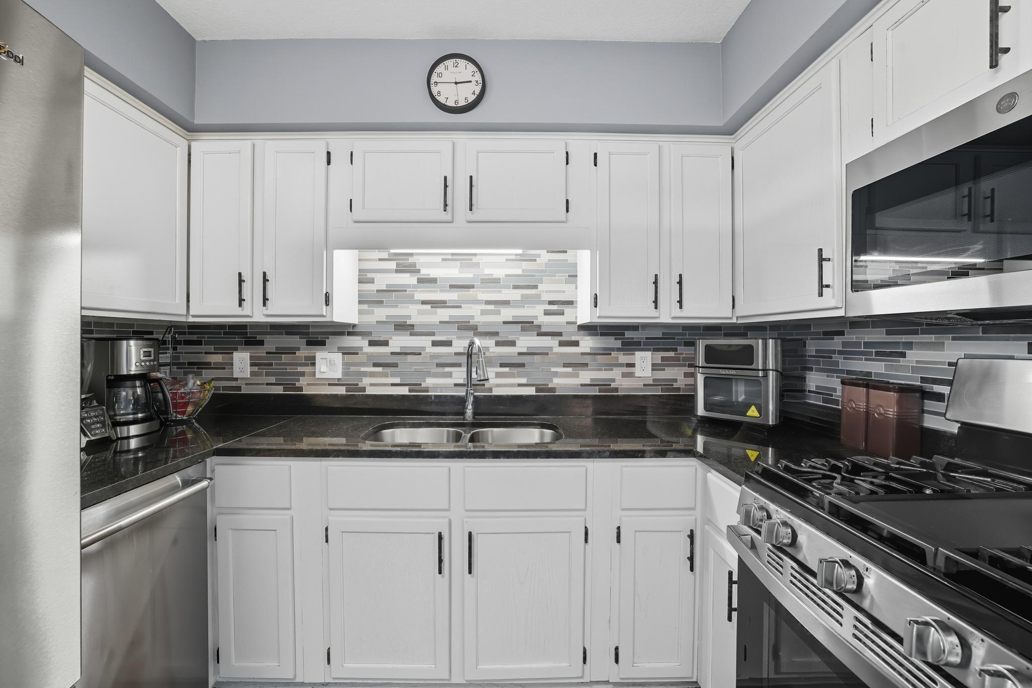 9019 18th Avenue South, Unit 210 Bloomington, MN 55425 - Photo 16 of 28