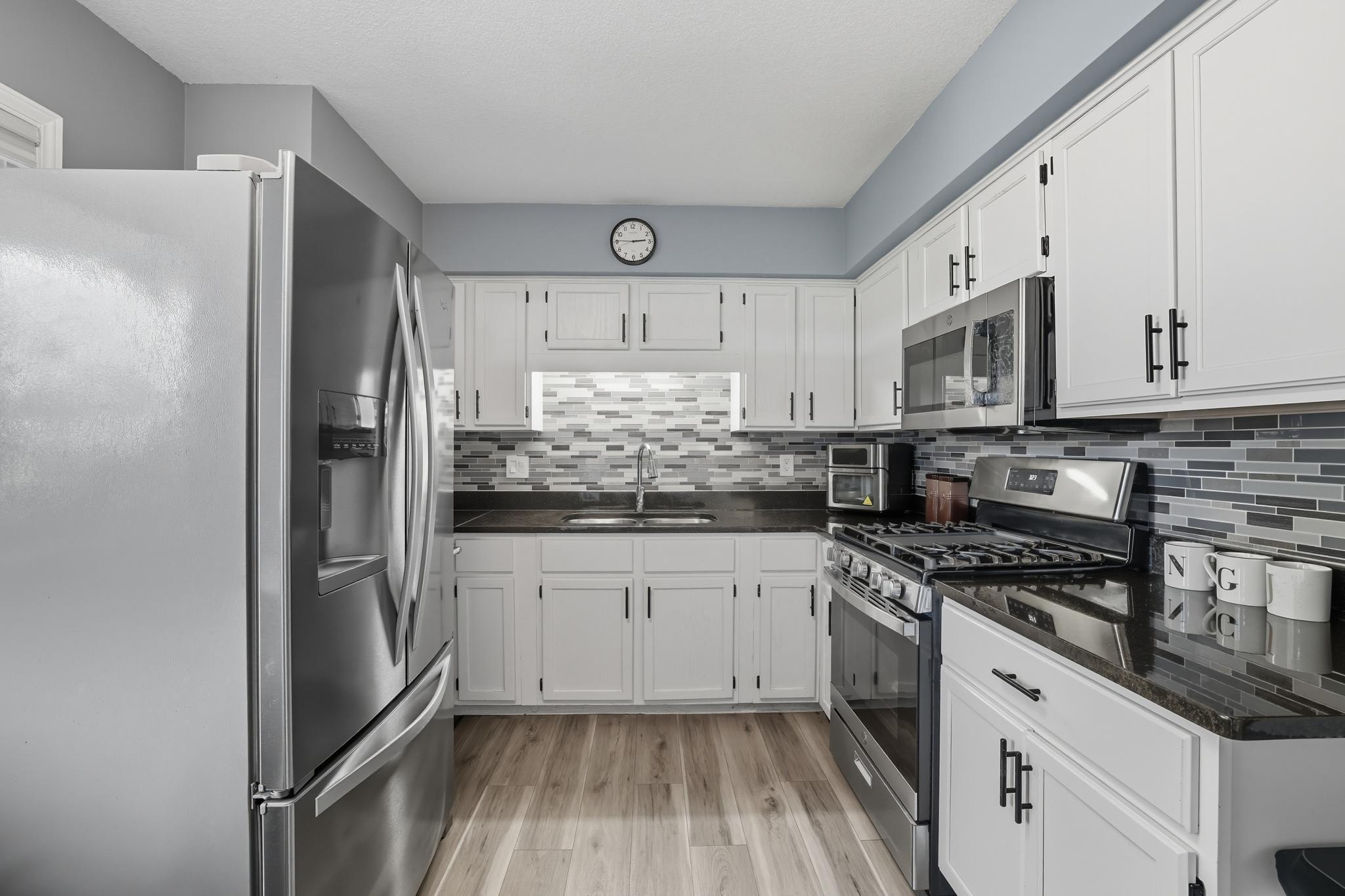 9019 18th Avenue South, Unit 210 Bloomington, MN 55425 - Photo 17 of 28