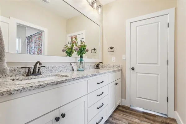 $800,000 | 8 Independence Trail, Waco, TX 76708