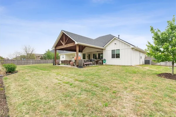 $800,000 | 8 Independence Trail, Waco, TX 76708