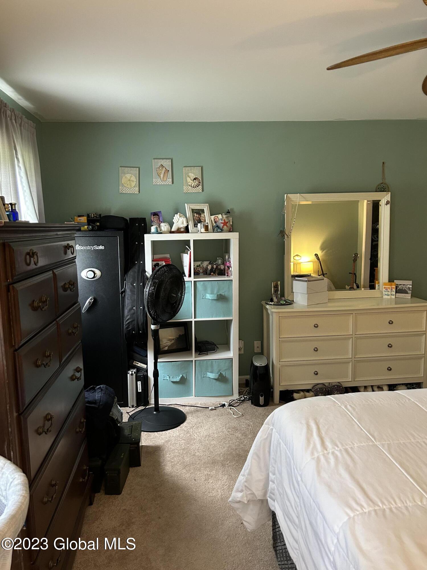 2953 River Road Melrose, NY 12121 - Photo 21 of 35 Main Bedroom