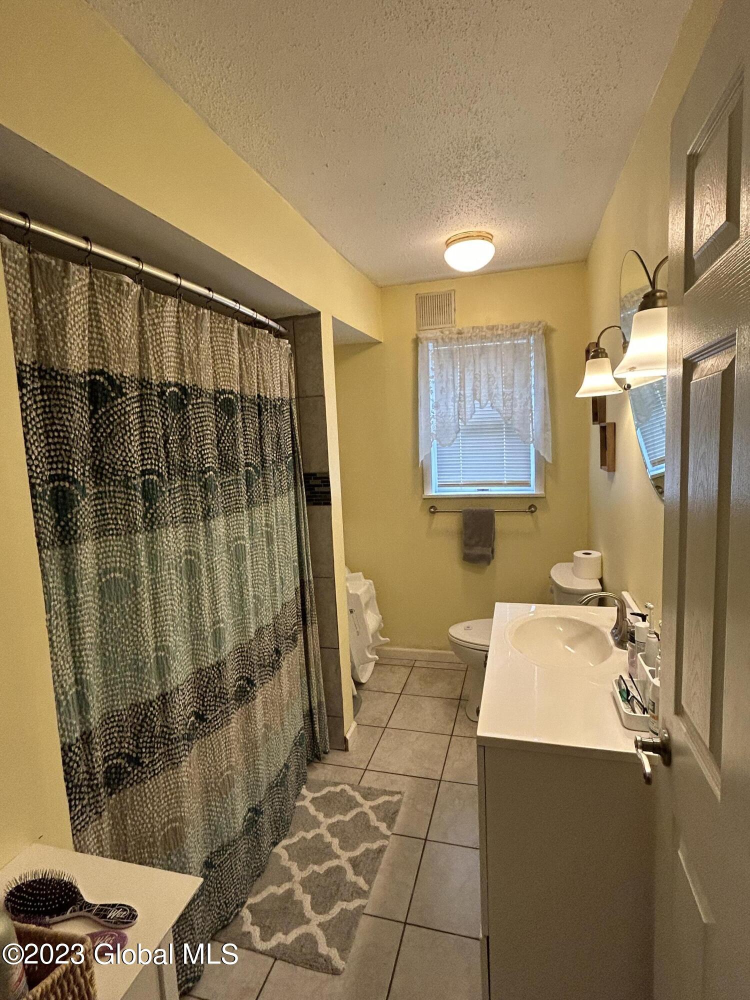 2953 River Road Melrose, NY 12121 - Photo 32 of 35 Bathroom