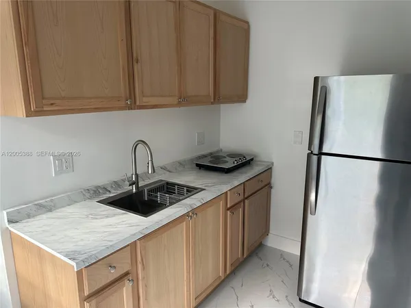 $1,900 | 1765 Southwest 21st Street, Unit 3, Miami, FL 33145