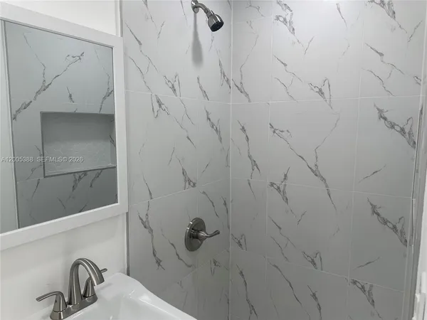 $1,900 | 1765 Southwest 21st Street, Unit 3, Miami, FL 33145