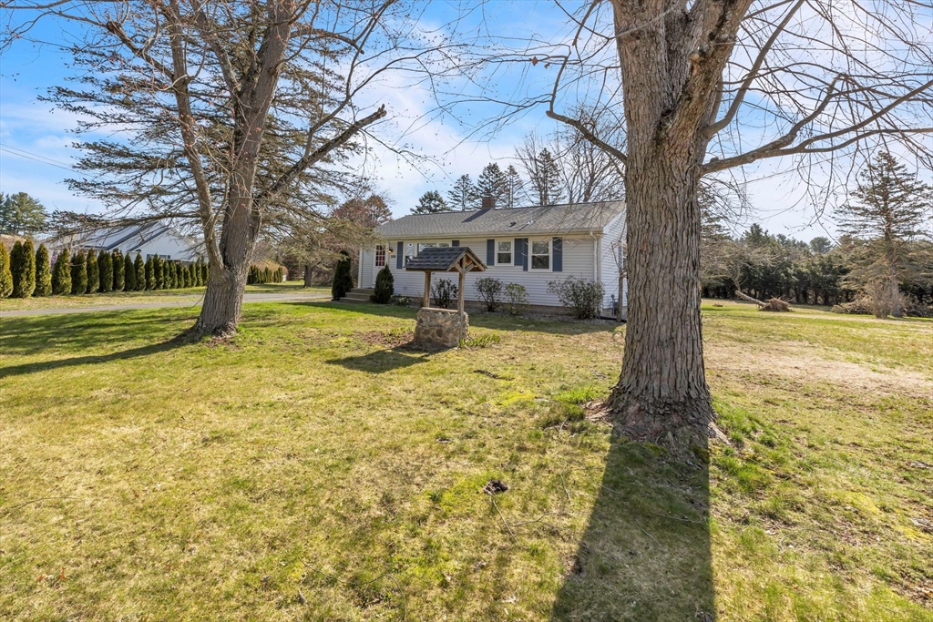 308 Hillside Road Westfield, MA 01085 - Photo 3 of 32 Gallery Image 3