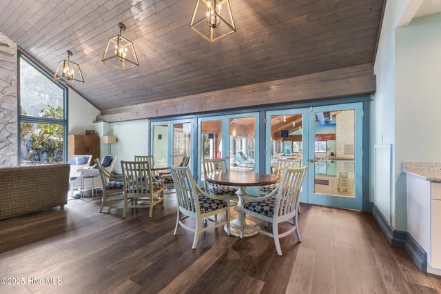 $949,000 | 1904 Sand Dollar Court, Kure Beach, NC 28449