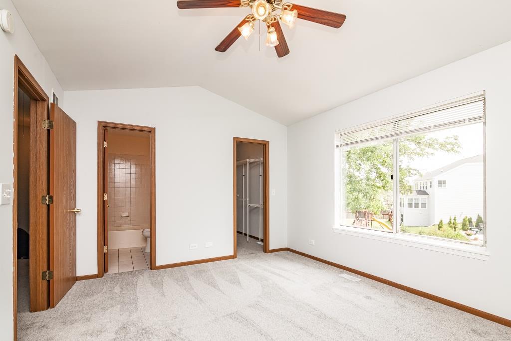 109 South Southport Road Mundelein, IL 60060 - Photo 10 of 16 a view of an empty room with a window