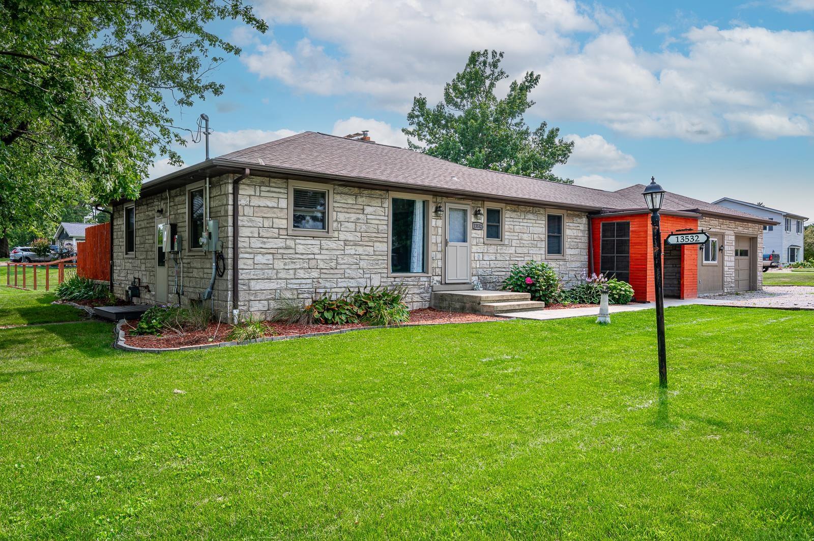 13532 3rd Street Grabill, IN 46741 - Photo 2 of 35