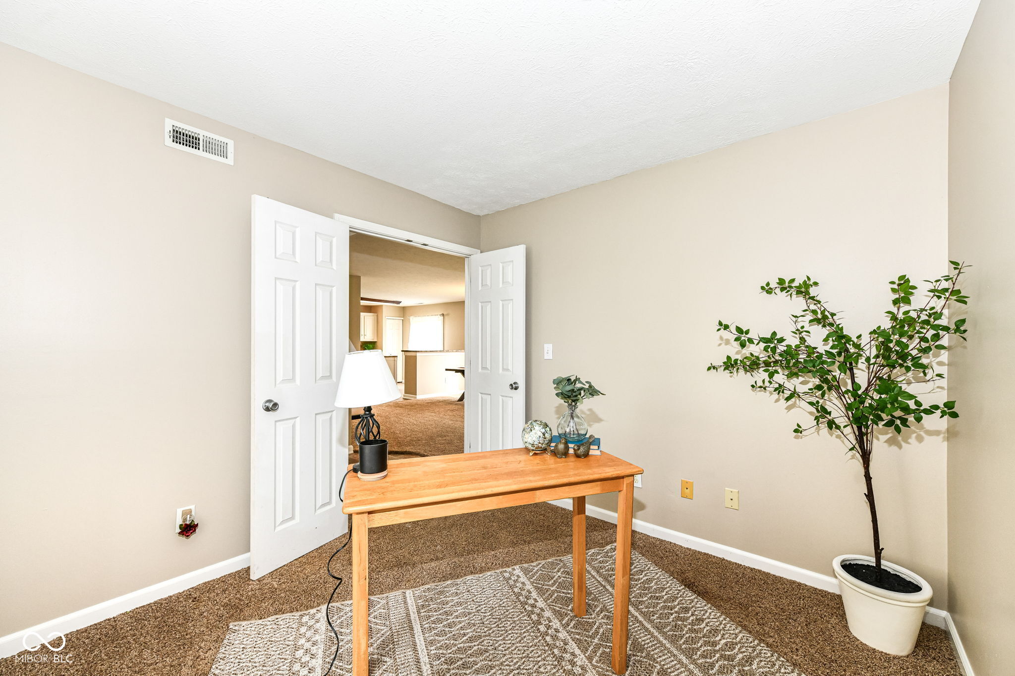 5856 Long Ridge Place Indianapolis, IN 46221 - Photo 6 of 30 Gallery Image 6