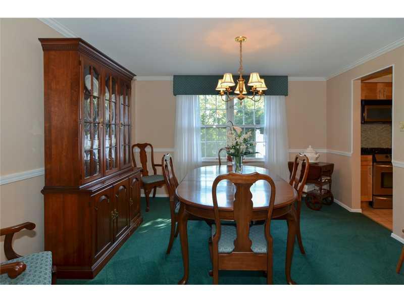 422 Goldsmith Road Pittsburgh, PA 15237 - Photo 3 of 23 Dining Room.