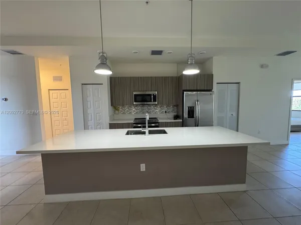 $3,300 | Doral, Doral, FL 33178