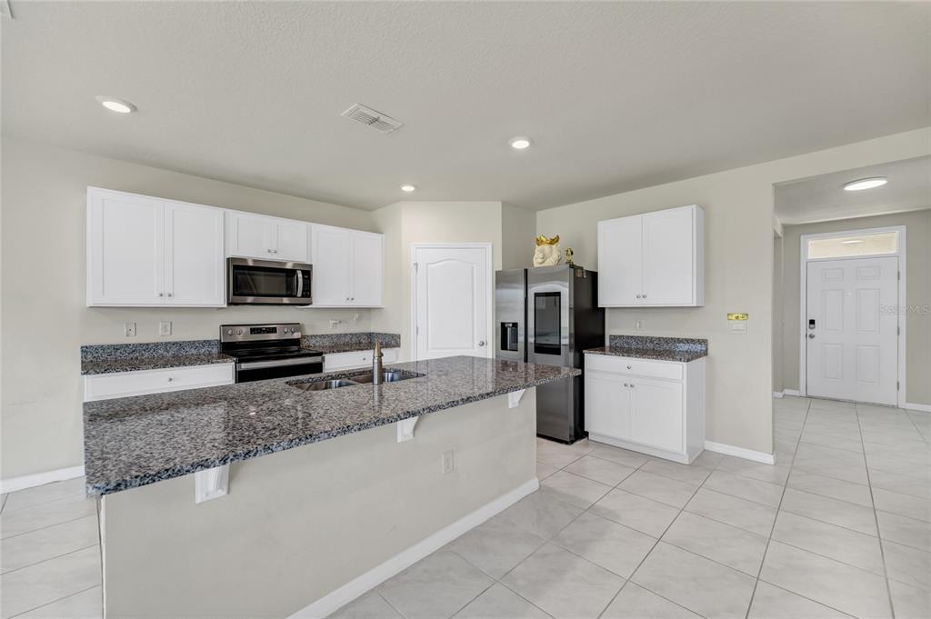 529 Talisi Loop St. Cloud, FL 34771 - Photo 4 of 48