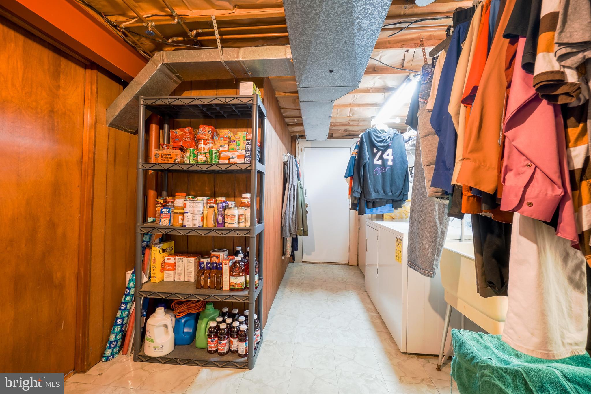 24220 Log House Road Gaithersburg, MD 20882 - Photo 18 of 20 Wash/Dryer Area