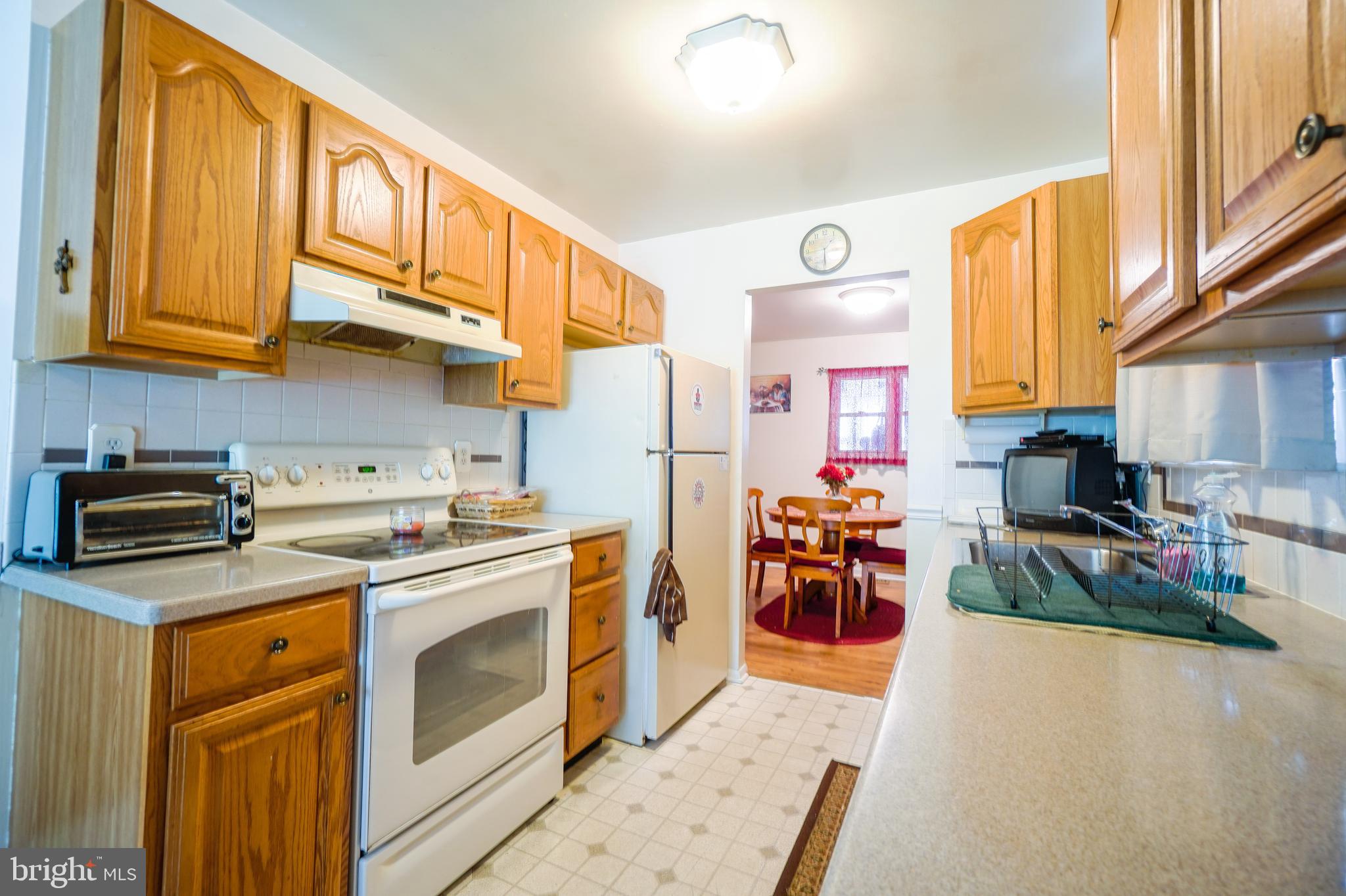 24220 Log House Road Gaithersburg, MD 20882 - Photo 5 of 20 Kitchen 2