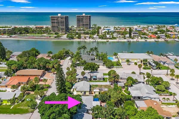 $3,500 | 517 79th Avenue, St. Pete Beach, FL 33706