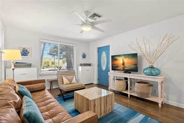 $3,500 | 517 79th Avenue, St. Pete Beach, FL 33706