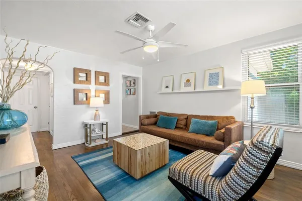 $3,500 | 517 79th Avenue, St. Pete Beach, FL 33706